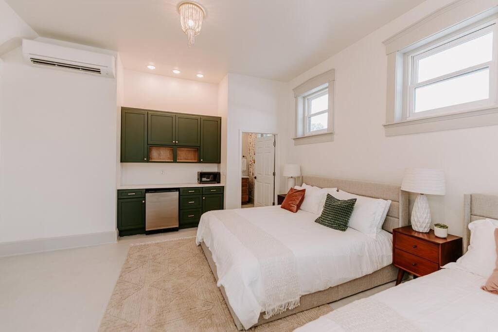 Апартаменты East Main Lofts - Boho 203 Мэдисон Экстерьер фото